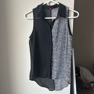 💜3 for $15💜Material Girl Black and White Patterned Blouse